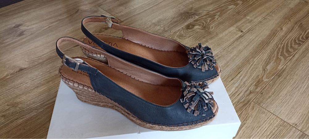 Espadryle na koturnie Venezia rozmiar 41