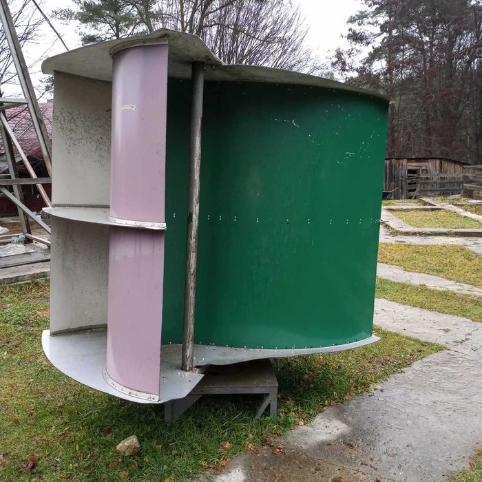 Вітряк з композитного матеріалу