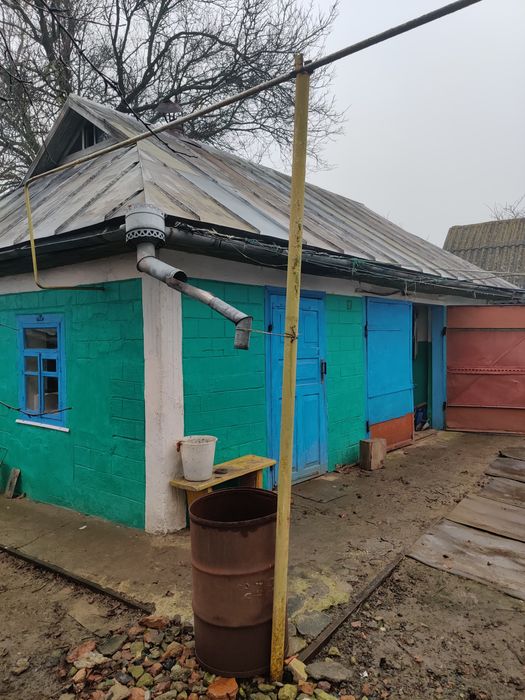 Будинок  в селі Оляниця