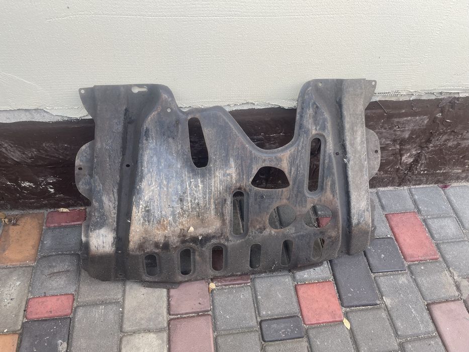 Продам защиту двигателя