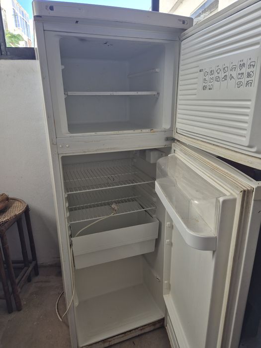 Frigorífico velho