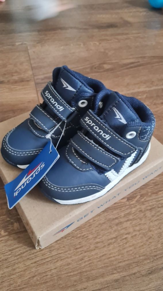 Nowe buty trzewiki niemowlęce Sprandi r. 20