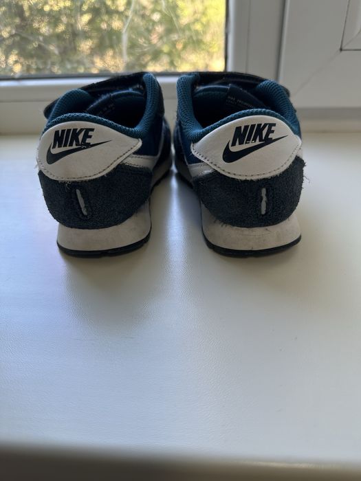 Оригінал Кросівки Nike   Розмір 12,5 С , 29-30(  18,5 см).