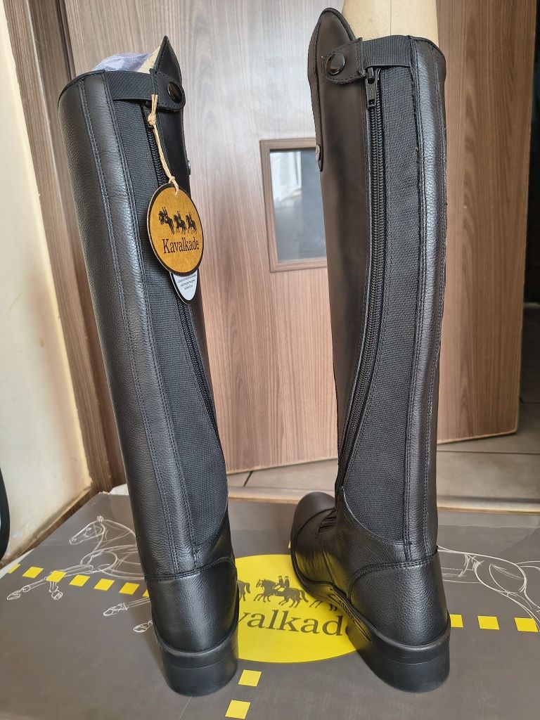 Nowe oficerki Kavalkade