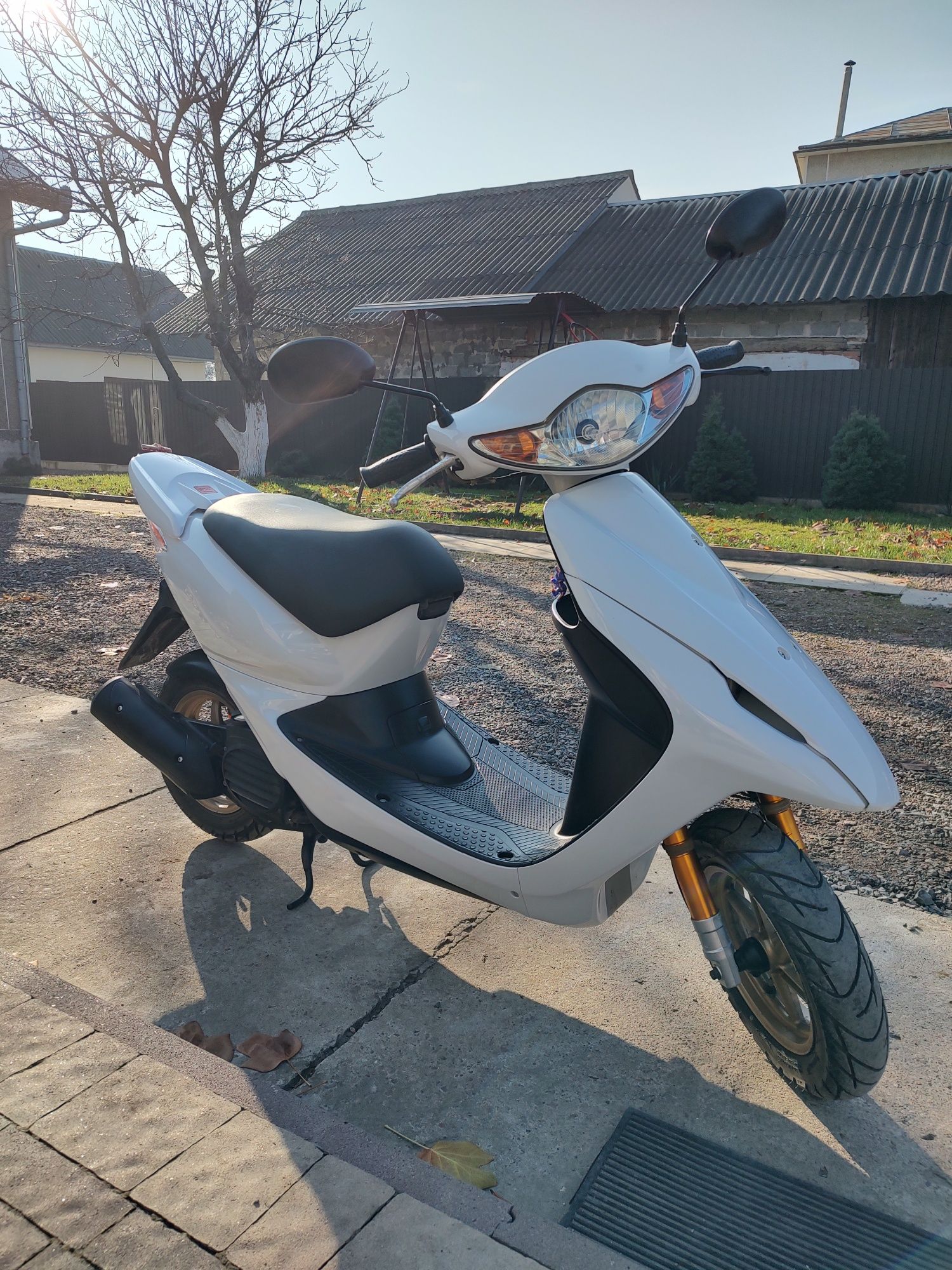 Продам Honda dio z4