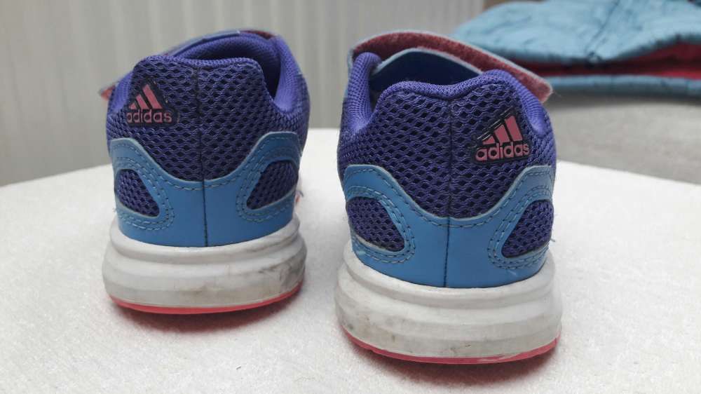 Buty dziewczęce Adidas rozm. 26