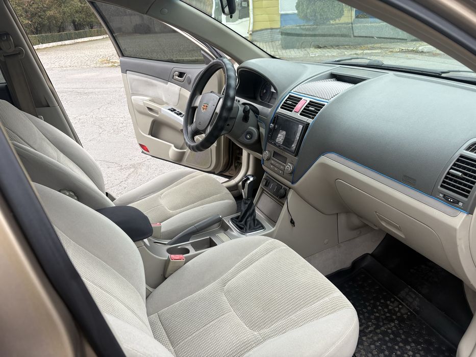 Гарна Geely Emgrand 7
