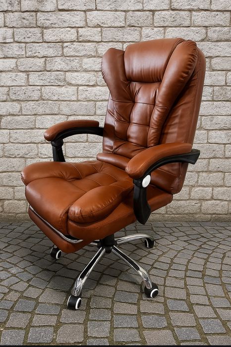 Нові поставки Офісне компʼютерне крісло Aligator T18 коричневе чорне