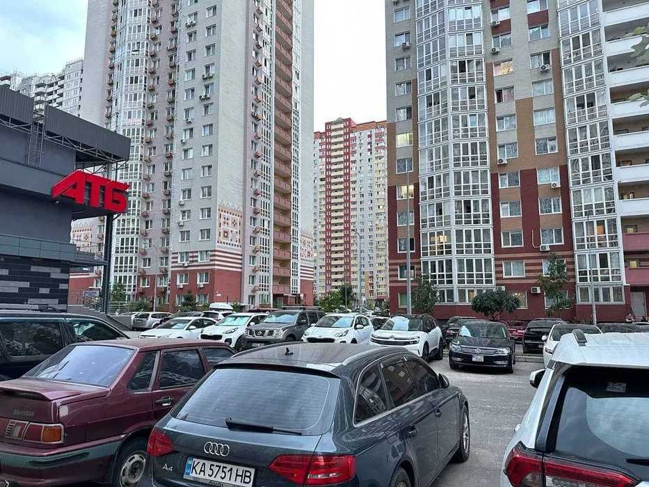 Продам 1-комнатную  ул.Б.Гмыри  ж/б 19 Кодацька Фортеця м.Позняки