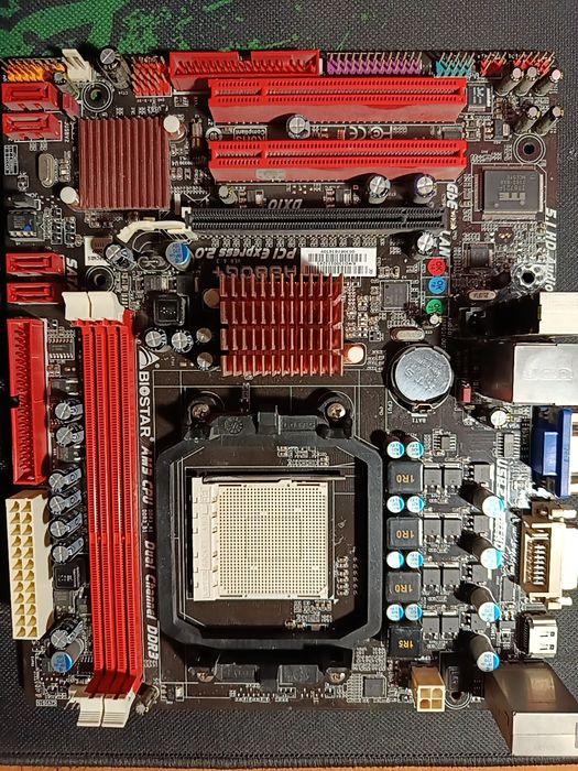 Продам материнскую плату Biostar