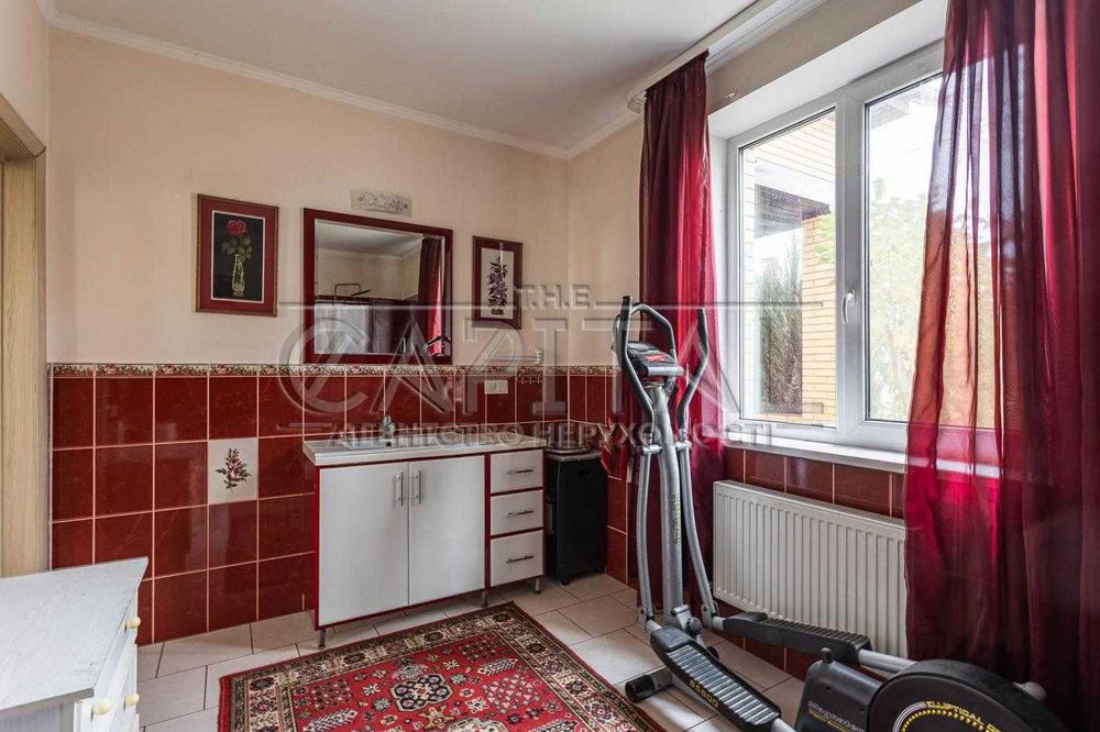 Шикарний будинок з ремонтом, каміном і гаражем у Борисполі 298 м, ГАЗ