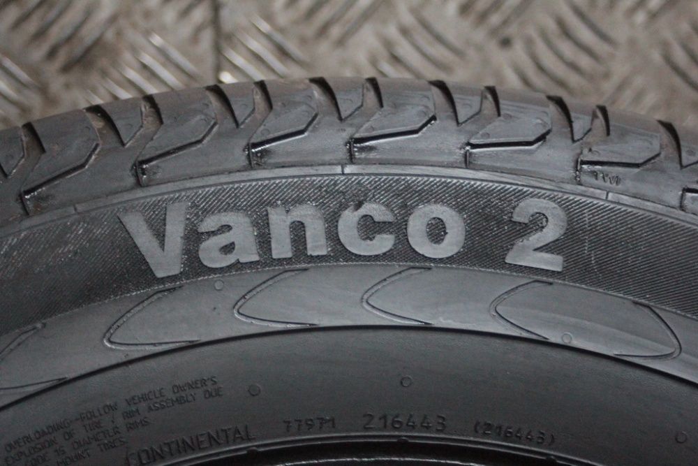 1x7mm 215/65/15C Continental Vanco2 215/65 R15C