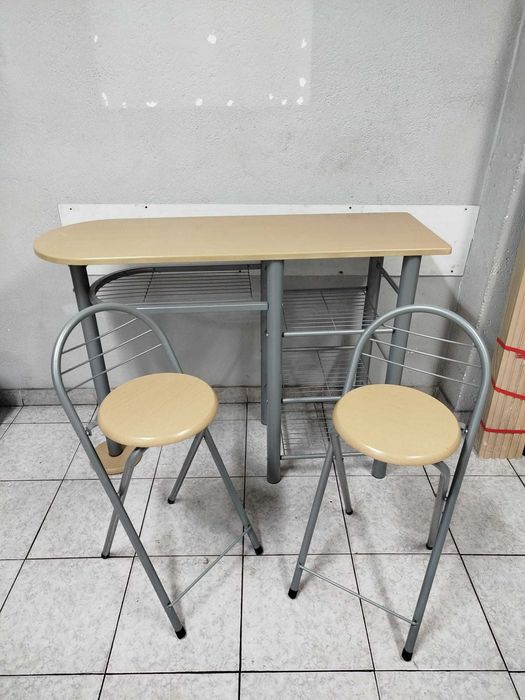 Mesa de Apoio (Cozinha) + 2 Cadeiras