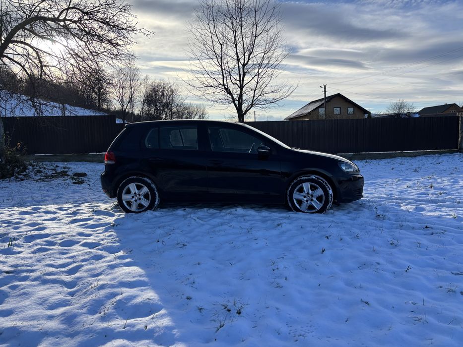 Volkswagen Golf 6 1,6 МРі бензин