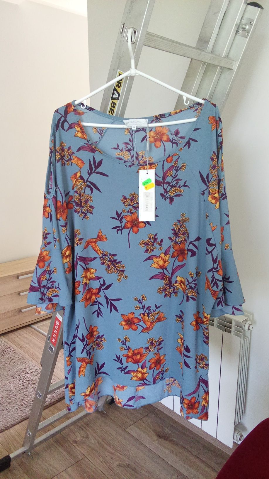 Nowa tunika w kwiaty 48/50