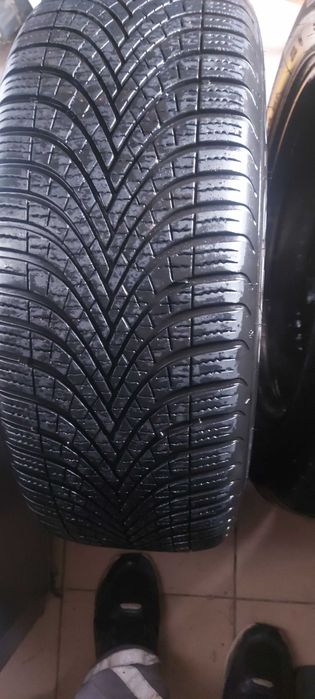 Koła z oponami do Forda C-maxa.