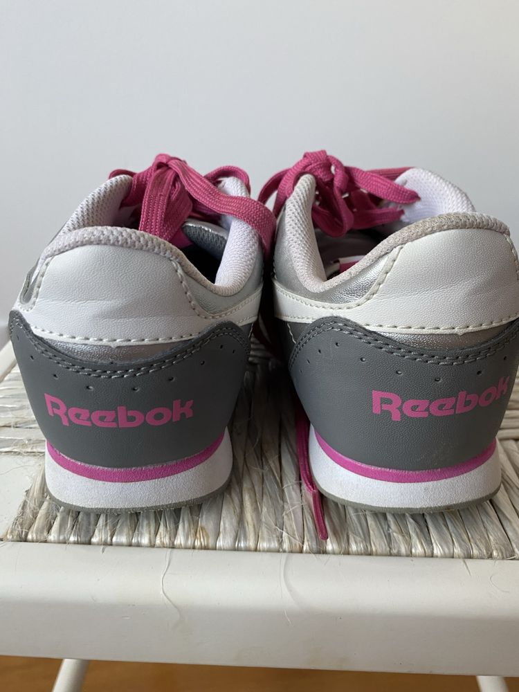 Ténis  reebok praticamente como novos