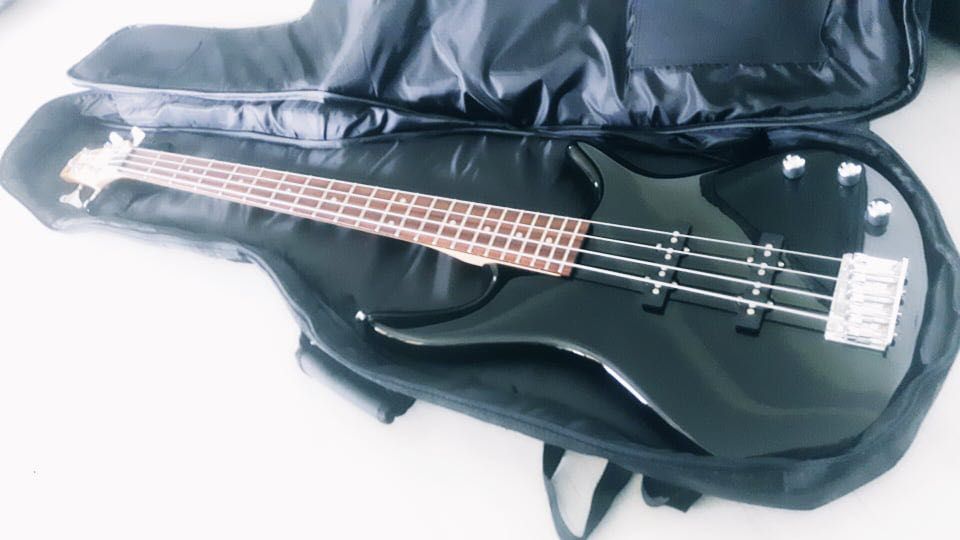 Gitara basowa Ibanez + piec Laney RB2 + POKROWIEC NA GITARE