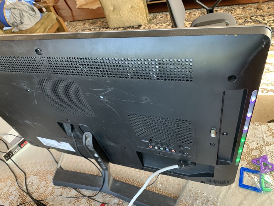 Телевізор Philips 32 PFL7496k