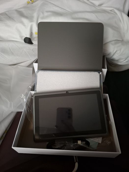 Tablet nowy nieużywany