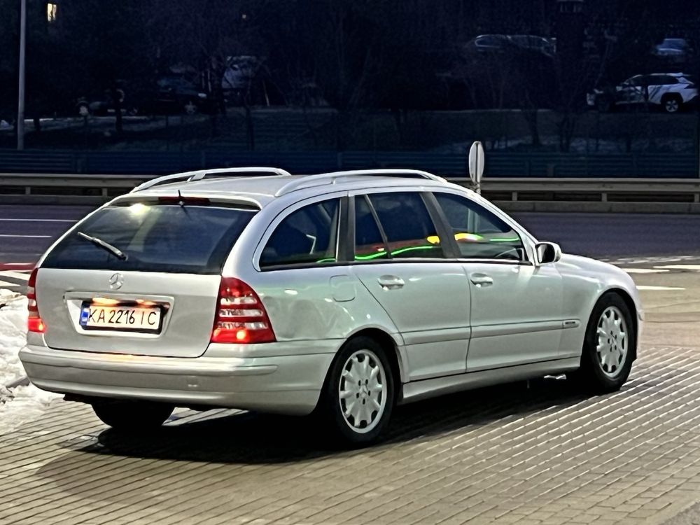 Mercedez Benz 2005 c220 дизель автомат