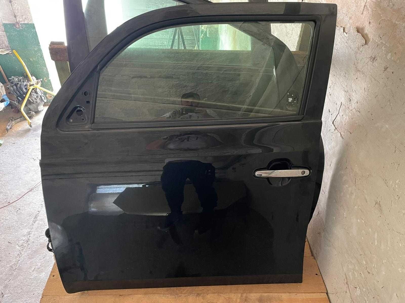 Daihatsu Materia - Drzwi lewe Przednie - Do założenia Czarne Kompletne