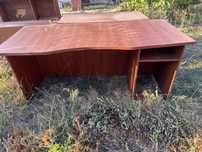 Продам дешево  офисную мебель
