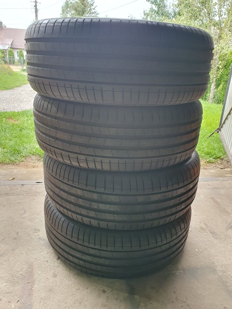 235/50 R19 pirelli mo