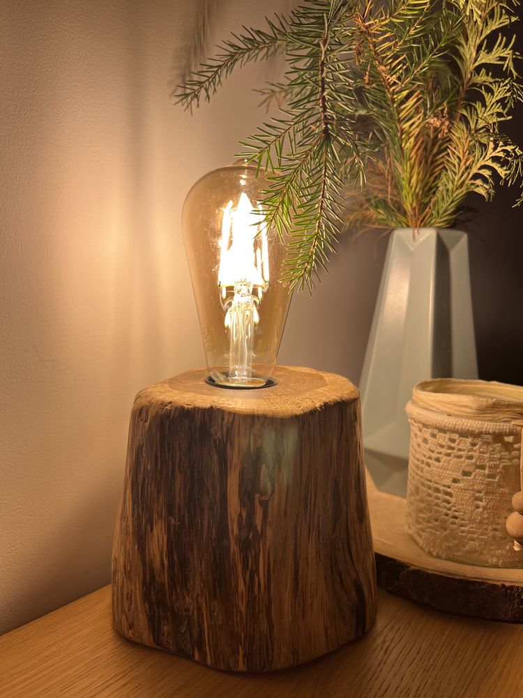 Meble industrialne z litego drewna | żywica | stolik lampka ława
