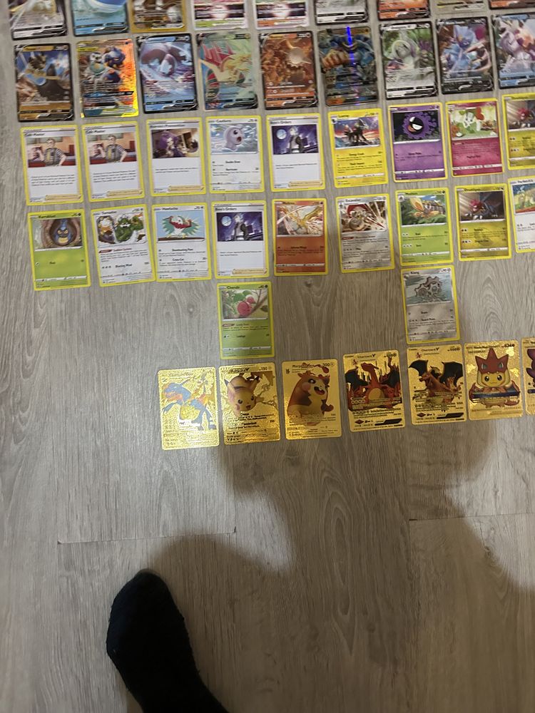 Karty Pokemon 81 + Karty Pokemon Złote 9