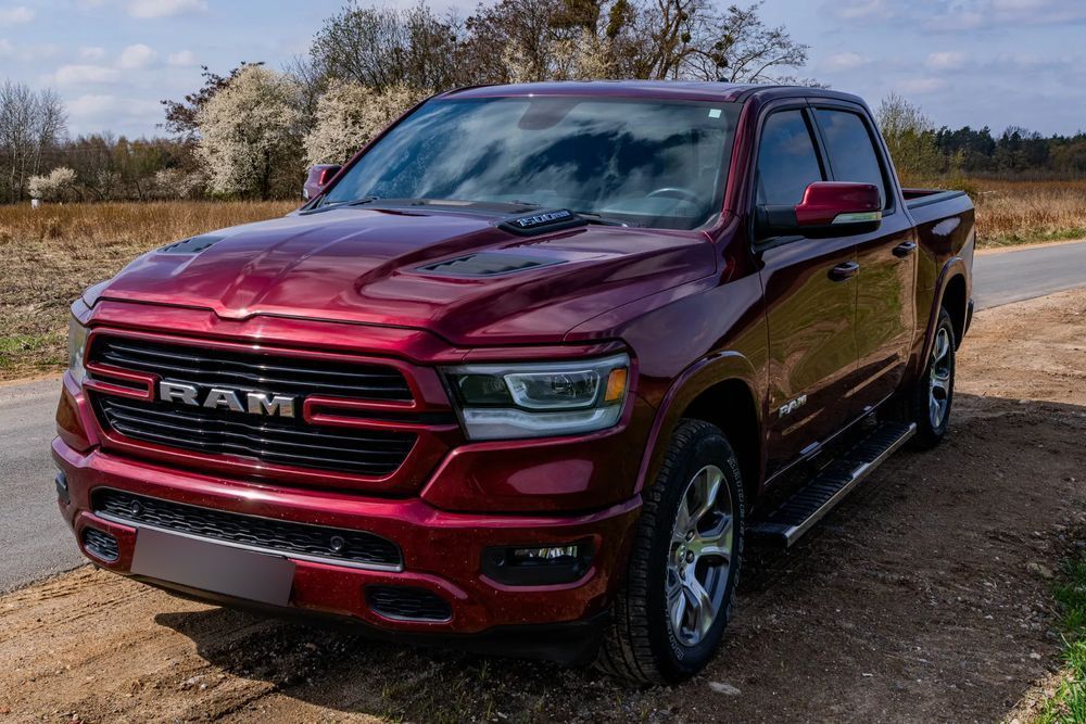 RAM 1500 DODGE RAM 1500 5.7 zarejestrowany w kraju zamiana mozliwa