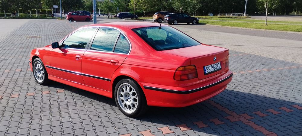 BMW E39 523/525 hellrot, automat.