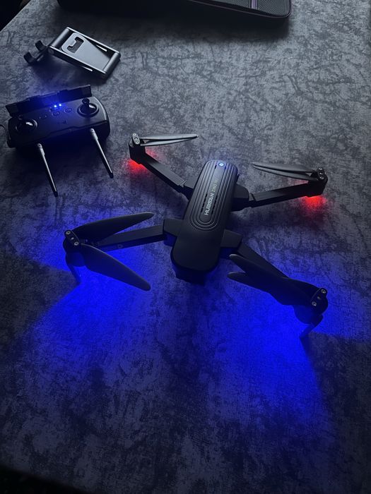 Квадрокоптер Hubsan Zino pro