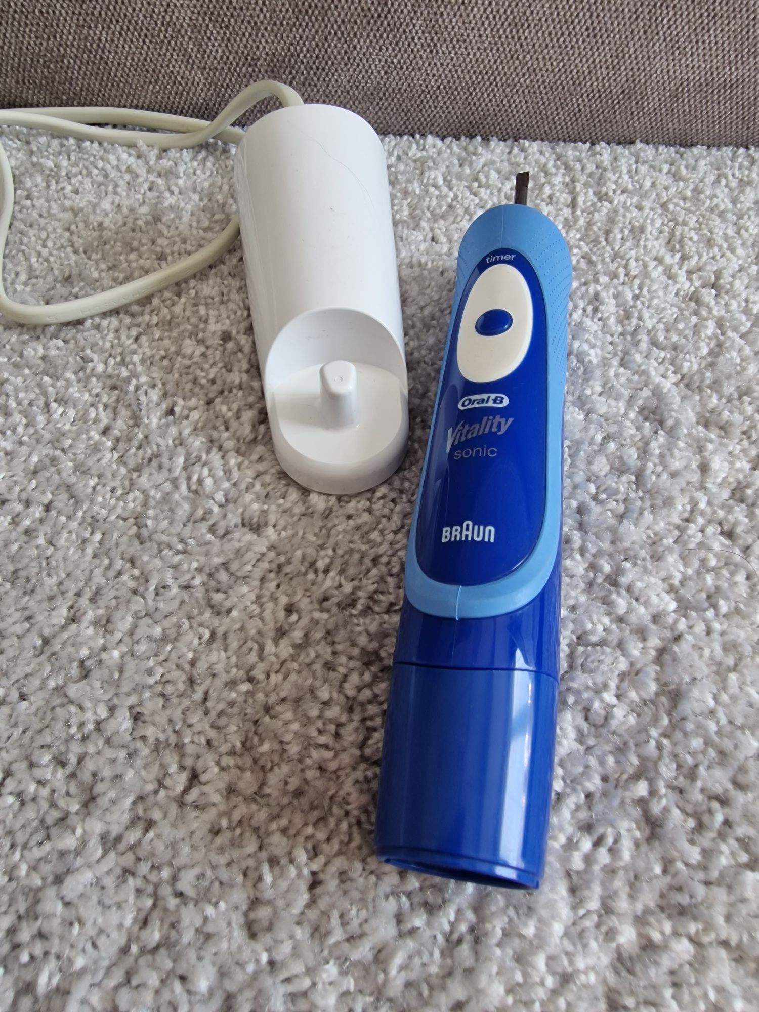 Szczoteczka elektryczna Braun Vitality OralB