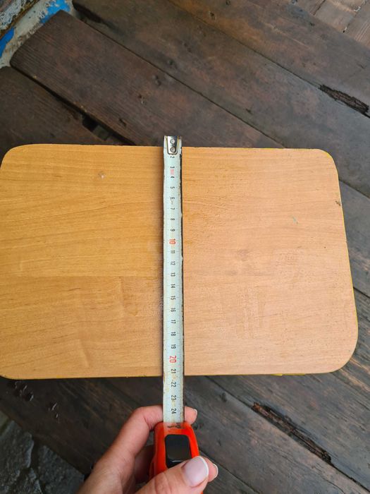 Табуретка крепкая