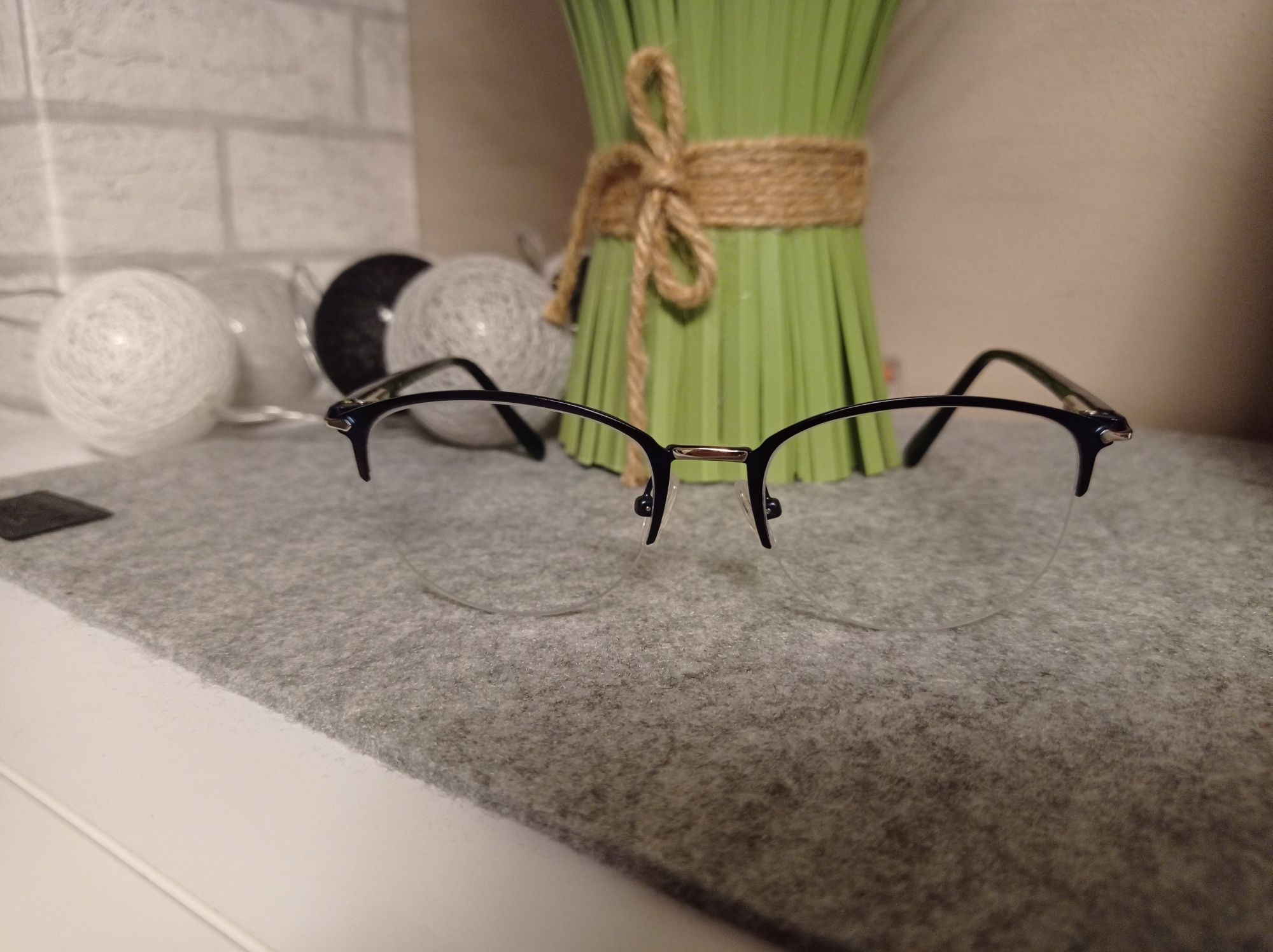 Okulary korekcyjne Baccara, oprawki +szkła -0,25