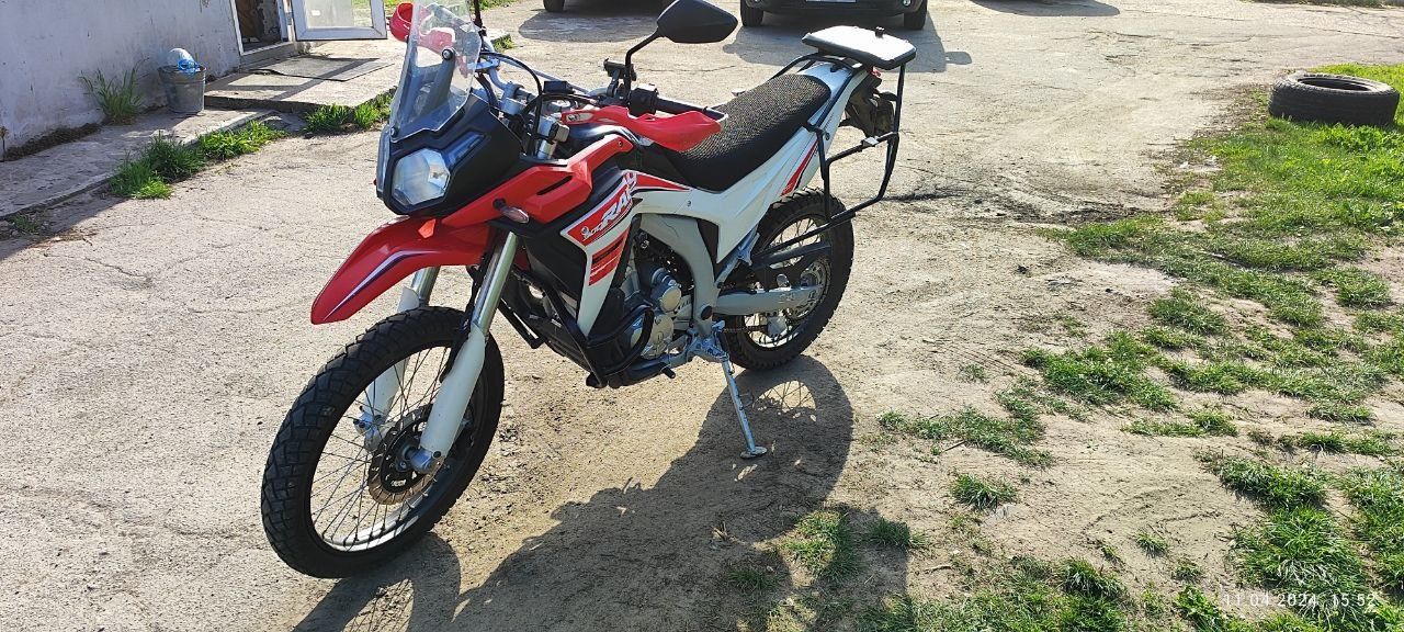 Продам мотоцикл Loncin 300