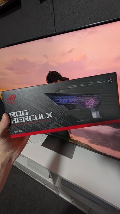 ASUS ROG Herculx suporte GPU RGB