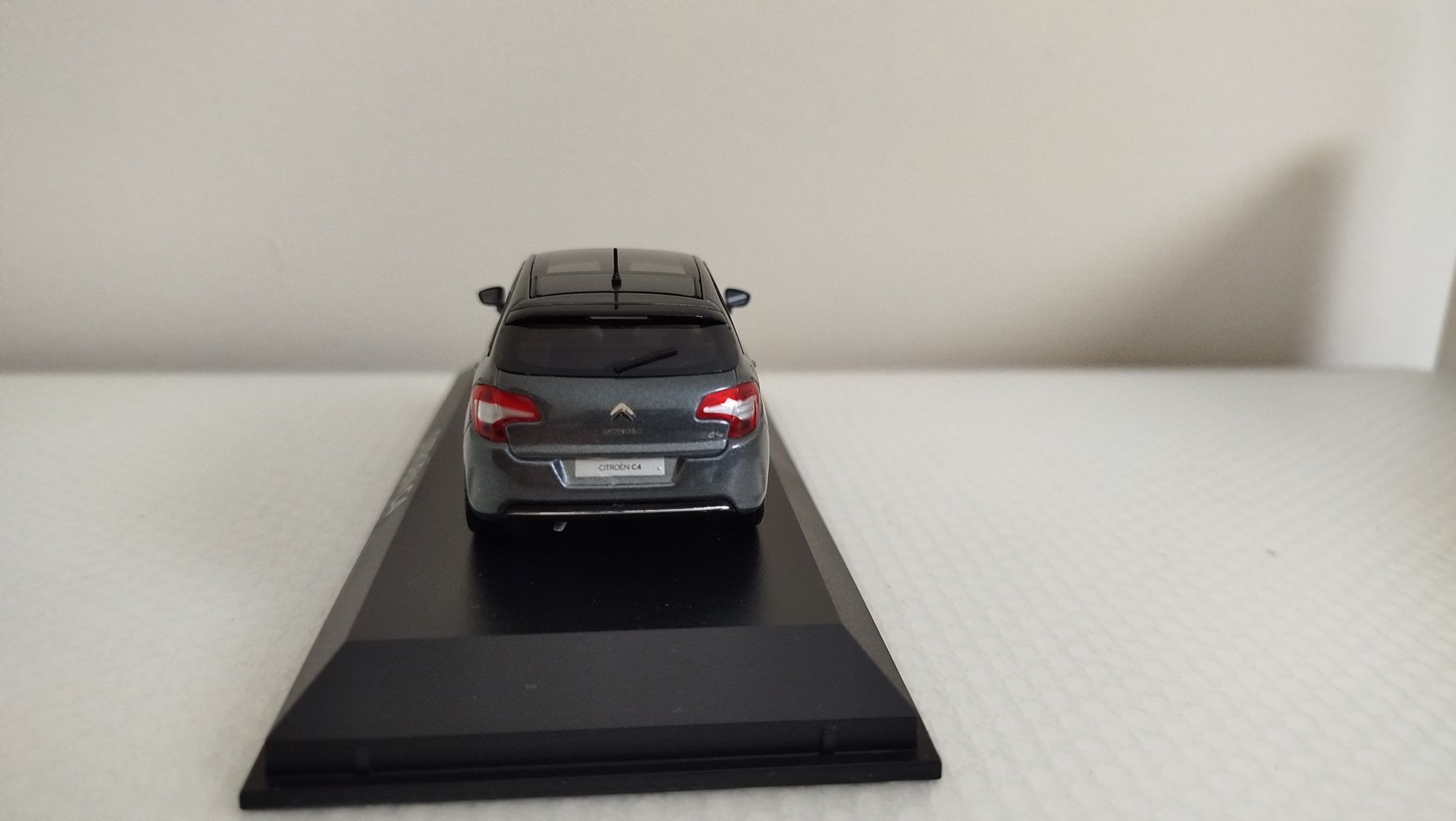 Miniatura Citroen C4 Nova 1/43