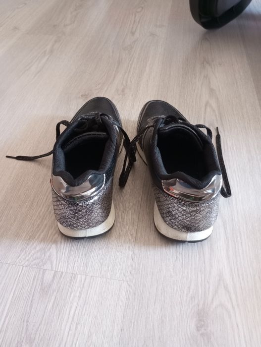 ---Tênis  usado 38 ---