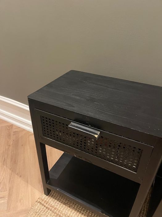 2 Mesas de cabeceira