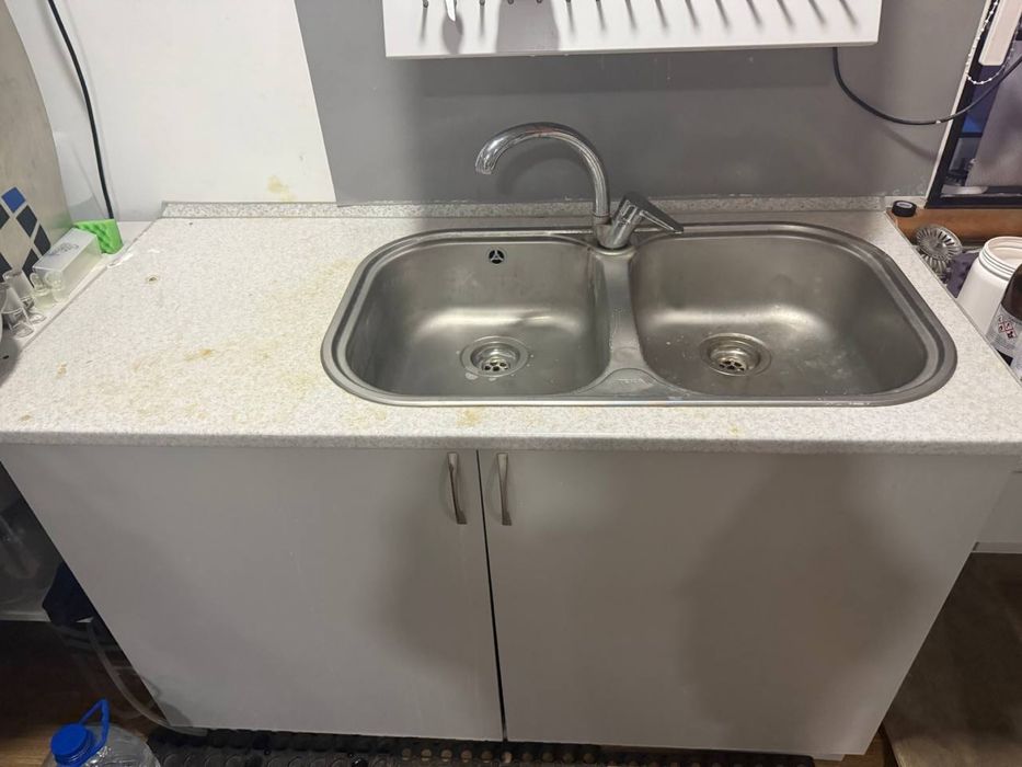 Кухонна тумба з подвійною мийкою