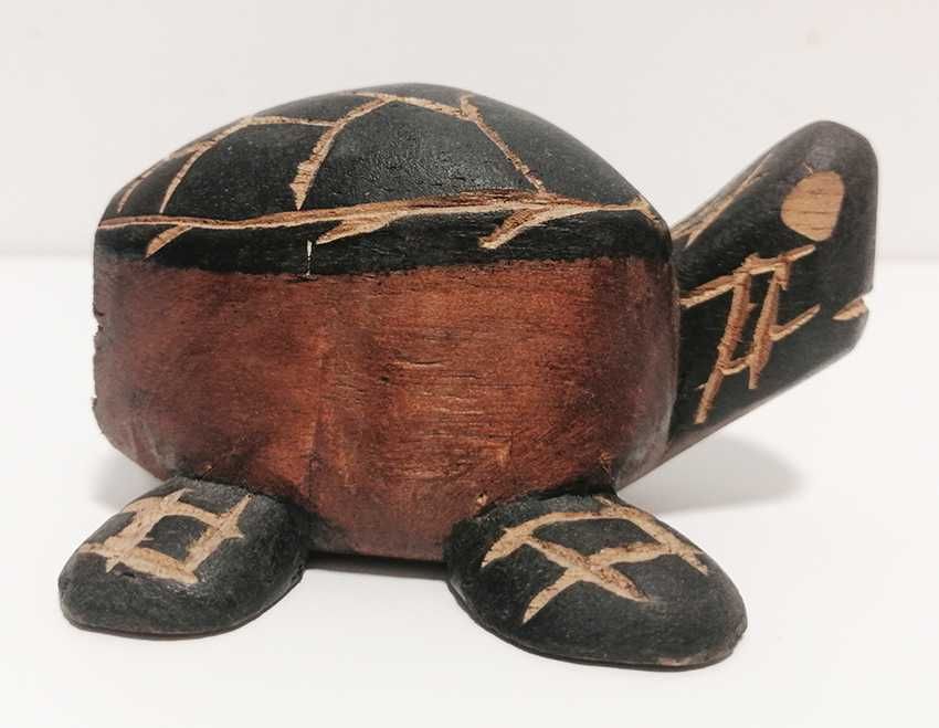 Tartaruga de madeira
