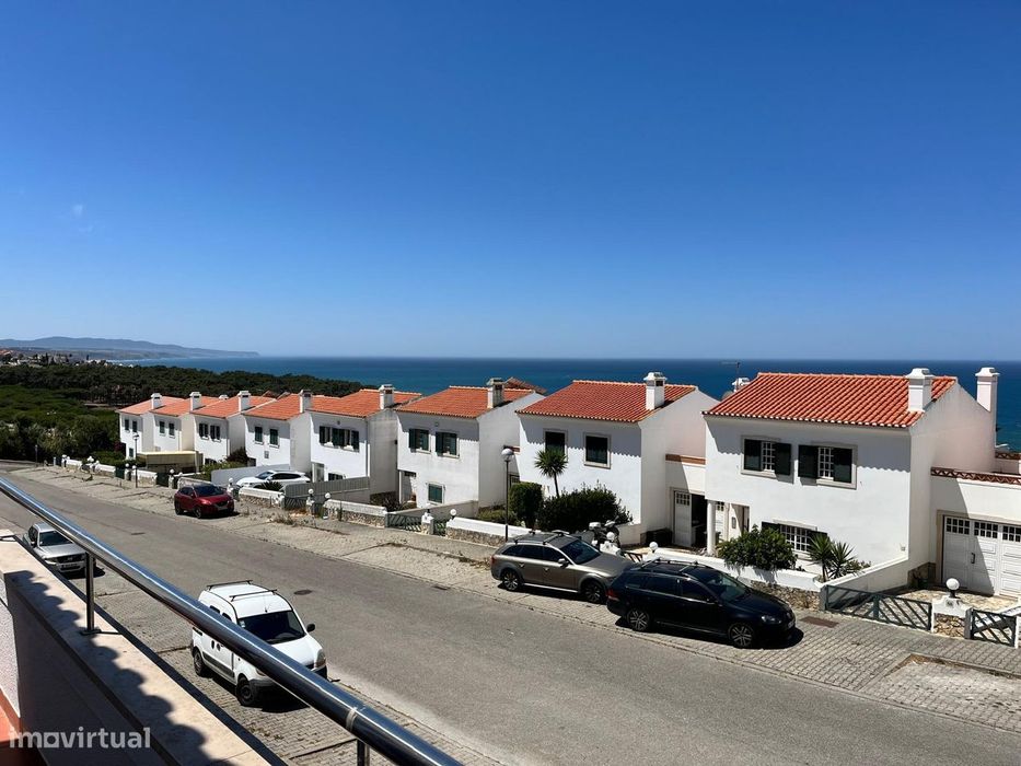 Moradia T3 c/ Vista Mar –  A poucos metros da Praia de Ribeira d’Ilhas