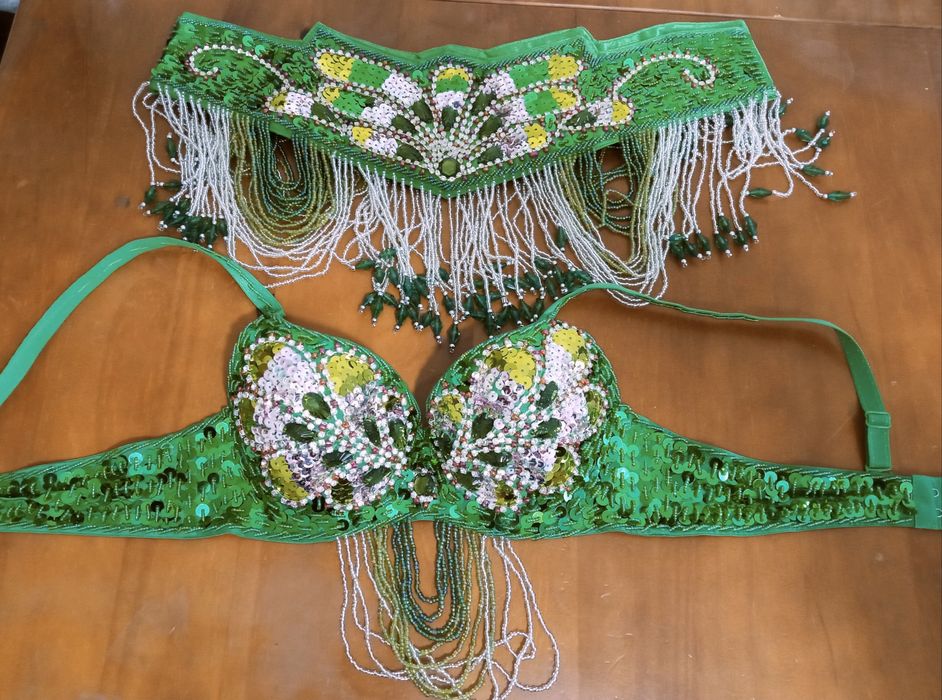 Conjunto de dança do ventre novo