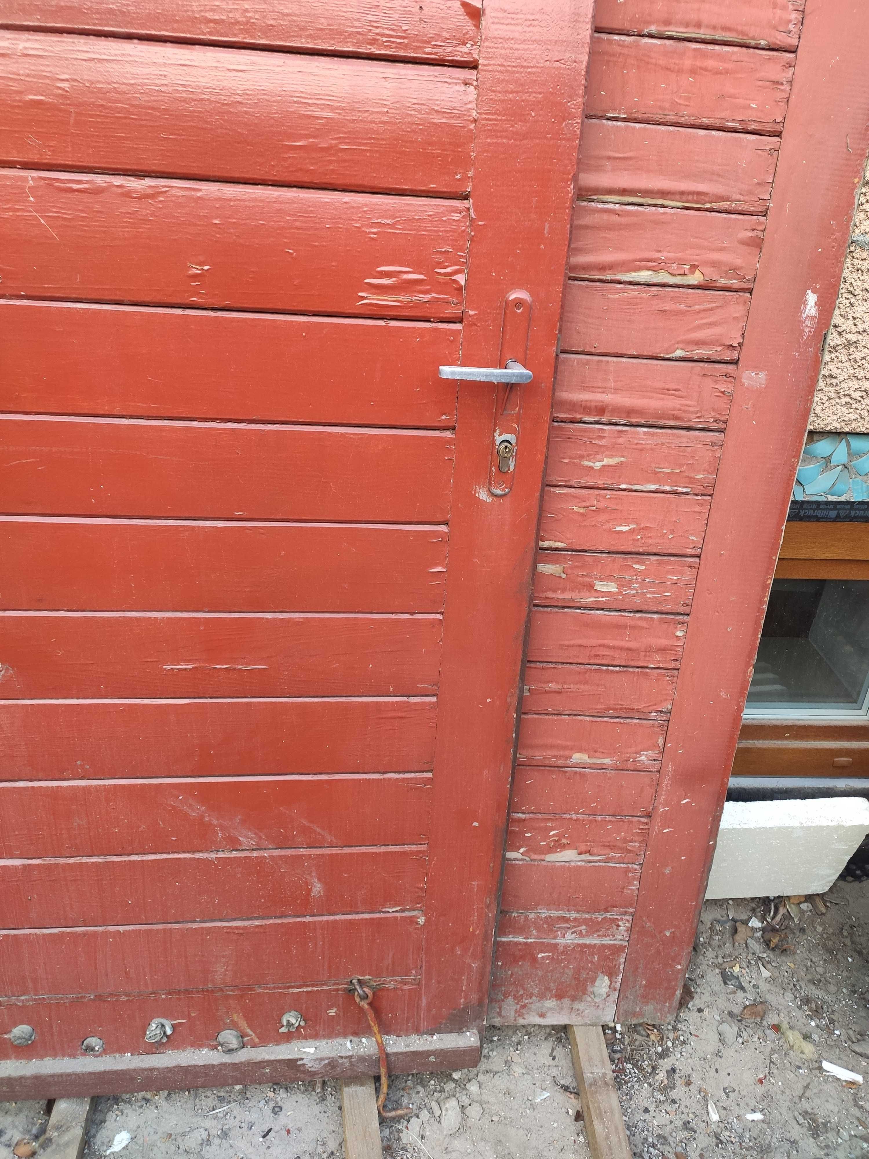 Drzwi garażowe drewniane mocne dwuskrzydłowe