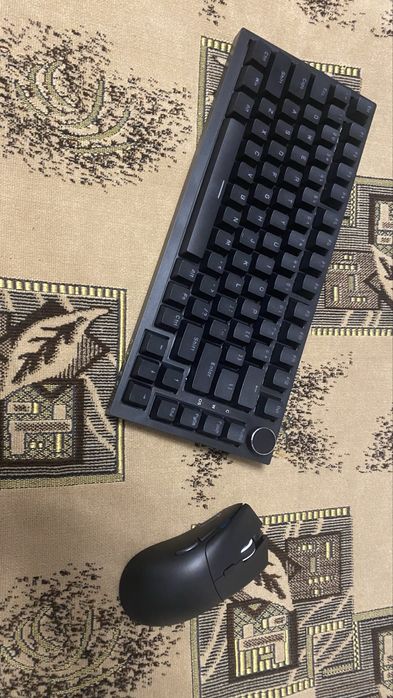 Ajazz A820 75% + Attack Shark R1