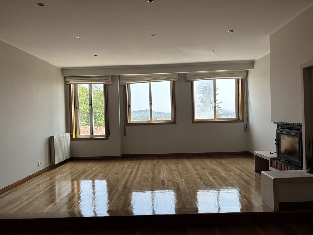 Arrendo apartamento com vista mar e rio com piscina em condominio fech