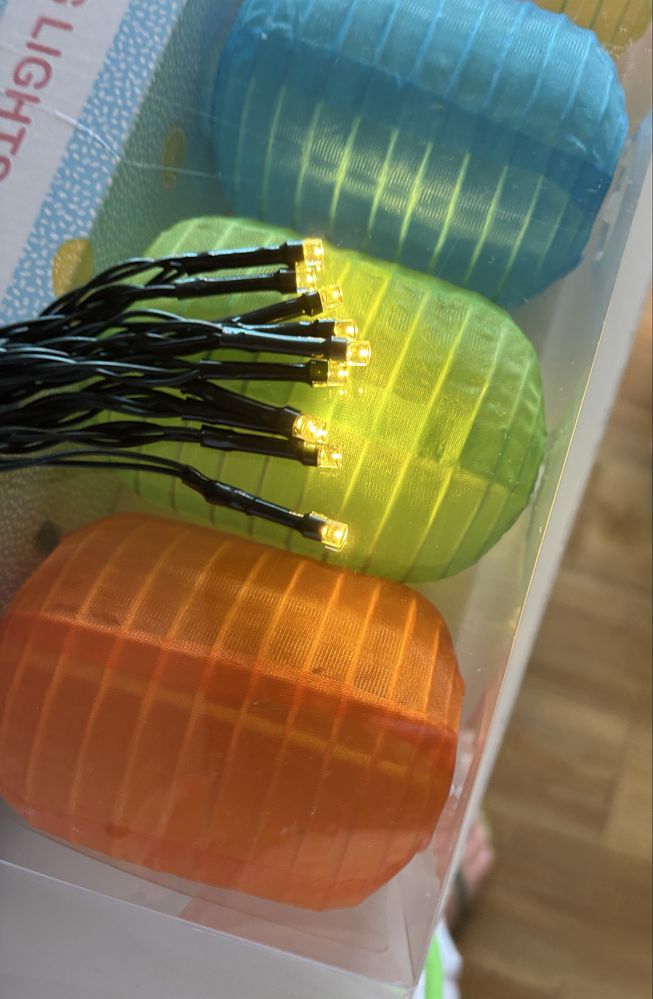 Conjunto de lampadas de exterior novas.