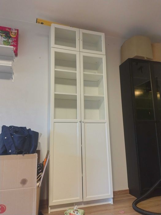 Regały biały i czarny IKEA